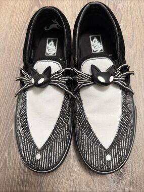Vans and The Nightmare Before Christmas / Jack Skellington slip ons
